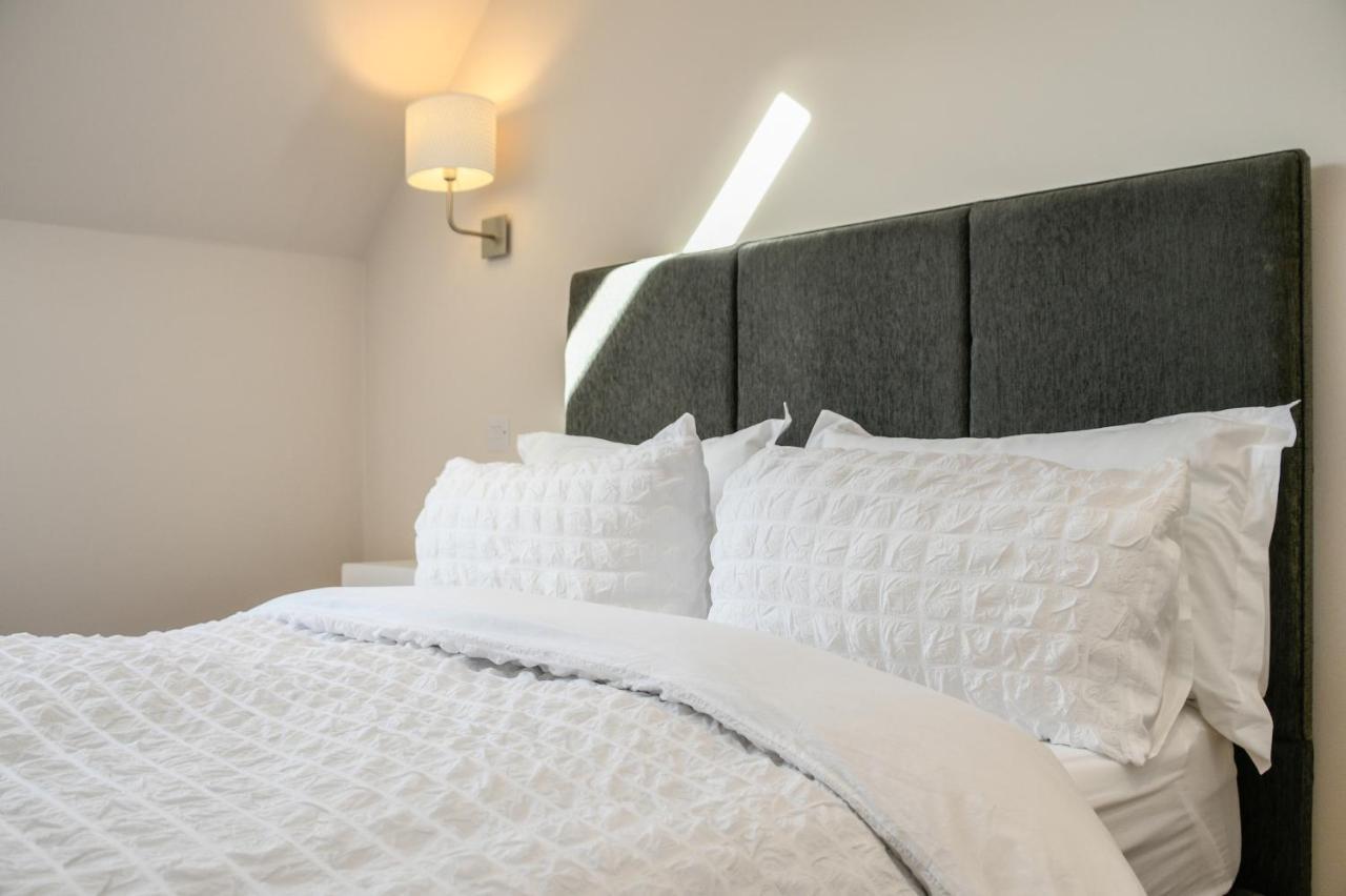 Appartamento Rowan Tree - Modern Apartment, Free Parking & Views *